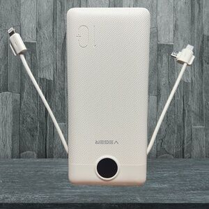 Veger Portable Charger Power Bank V1115 10000mAh - White - Like New - No Box